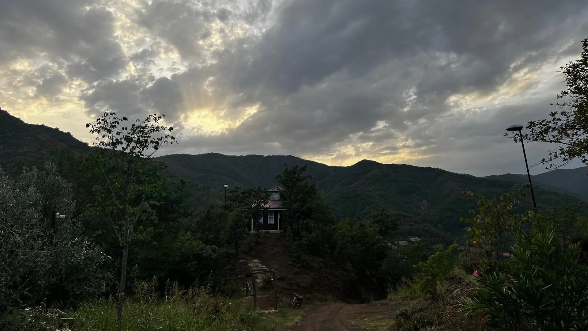Baven -Toven Naturae Rubik Albania