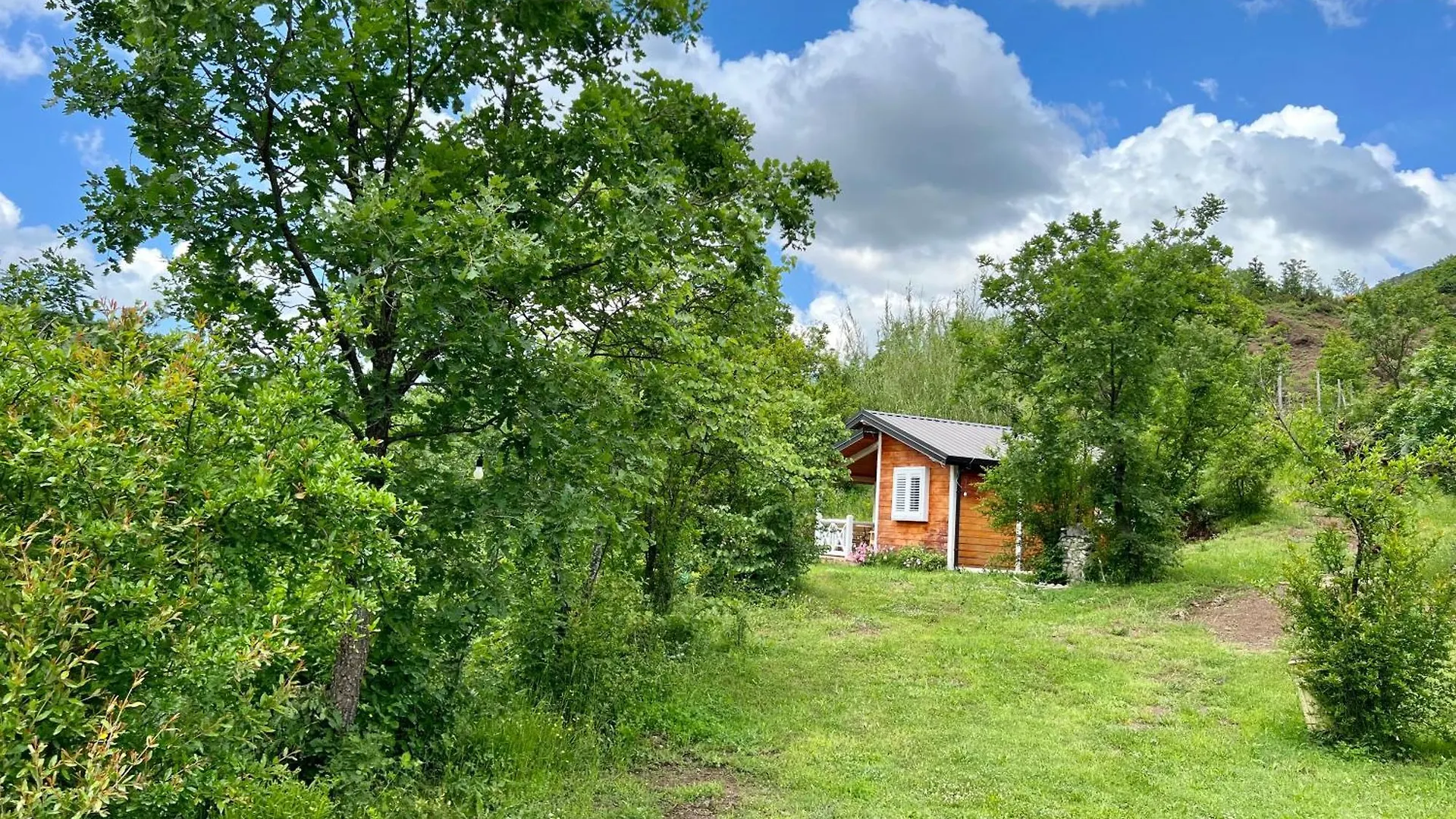 Baven -Toven Naturae Rubik Farm stay