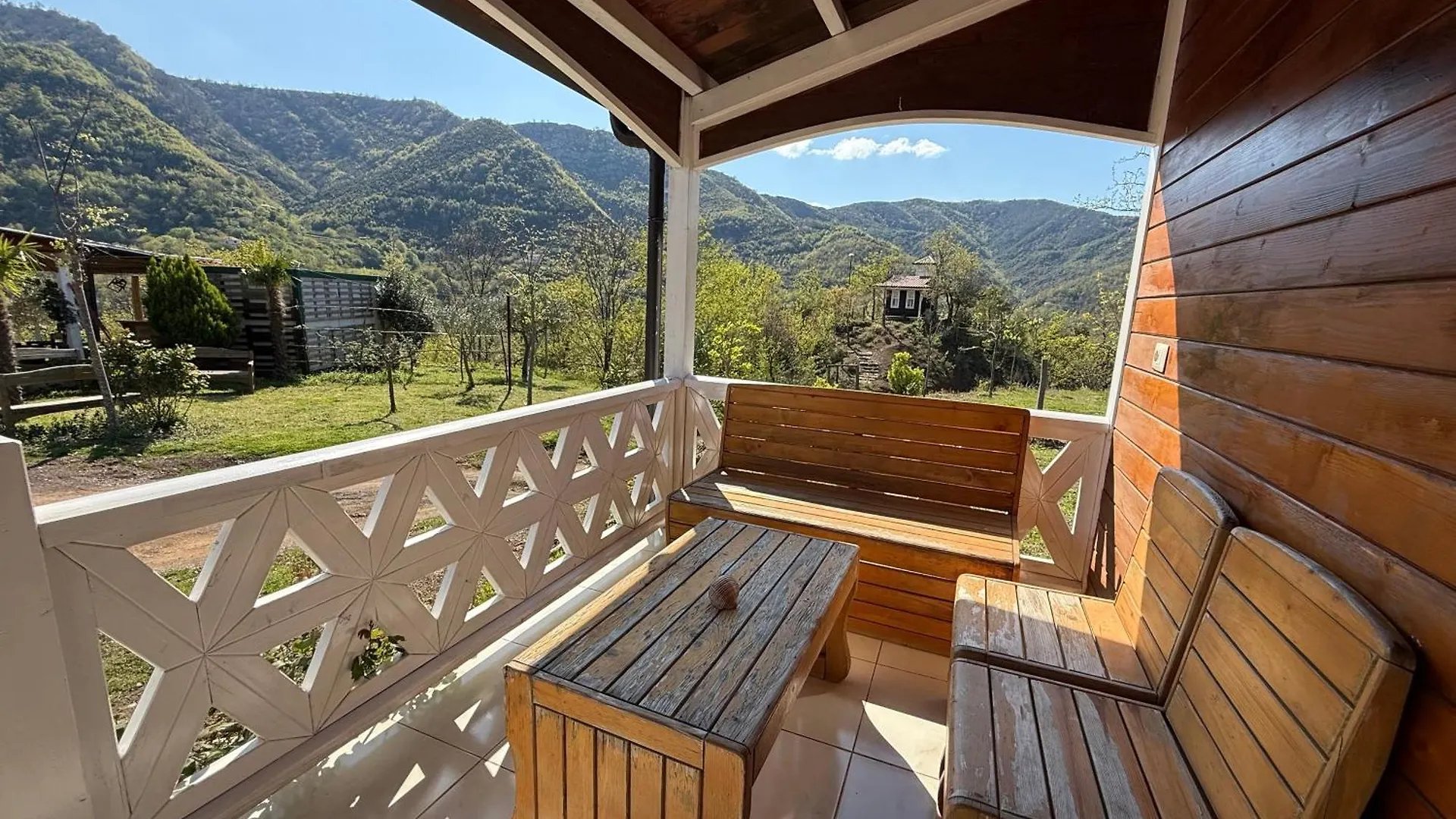 Baven -Toven Naturae Rubik Farm stay