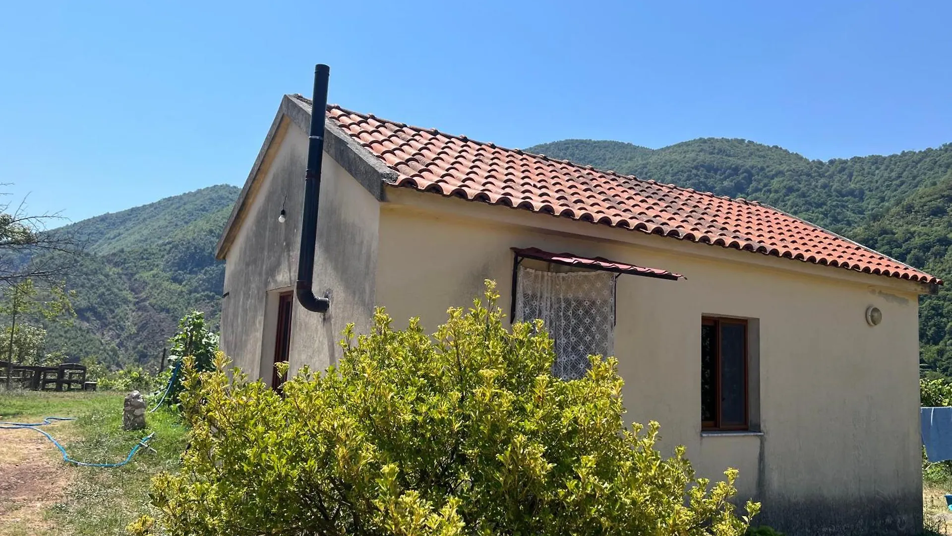 Baven -Toven Naturae Rubik 0*,  Albania