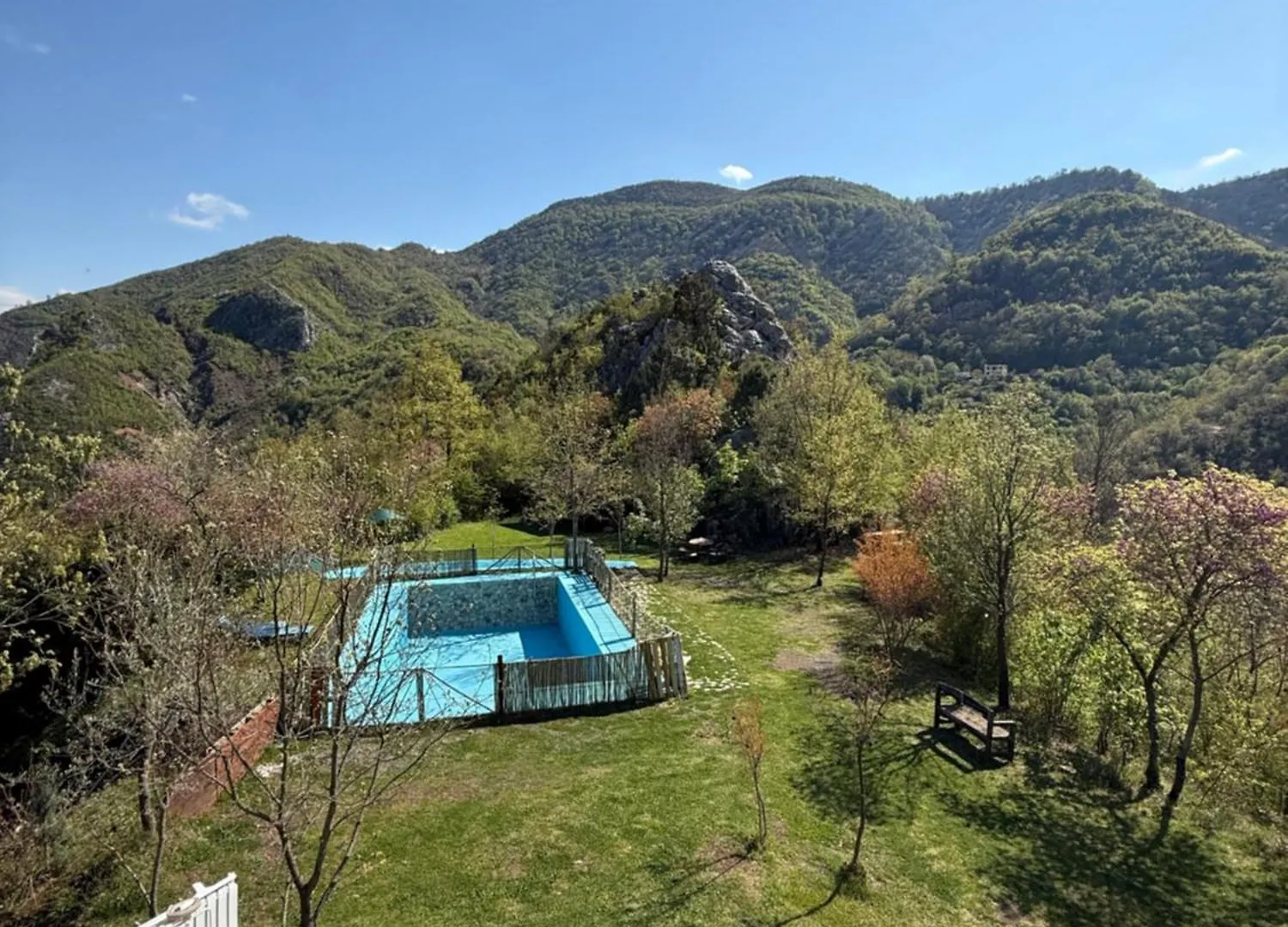 Baven -Toven Naturae Rubik Albania